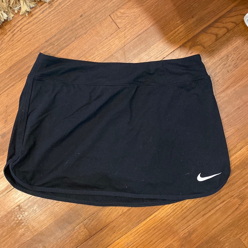 Size medium Nike dri fit skort